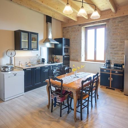 Appartement De Charme Dans Une Maison Isolee Presilly  Exteriör bild
