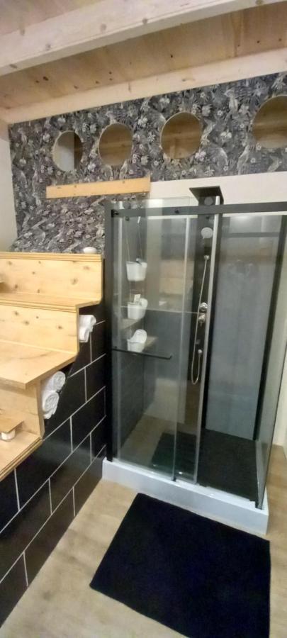 Appartement De Charme Dans Une Maison Isolee Presilly  Exteriör bild