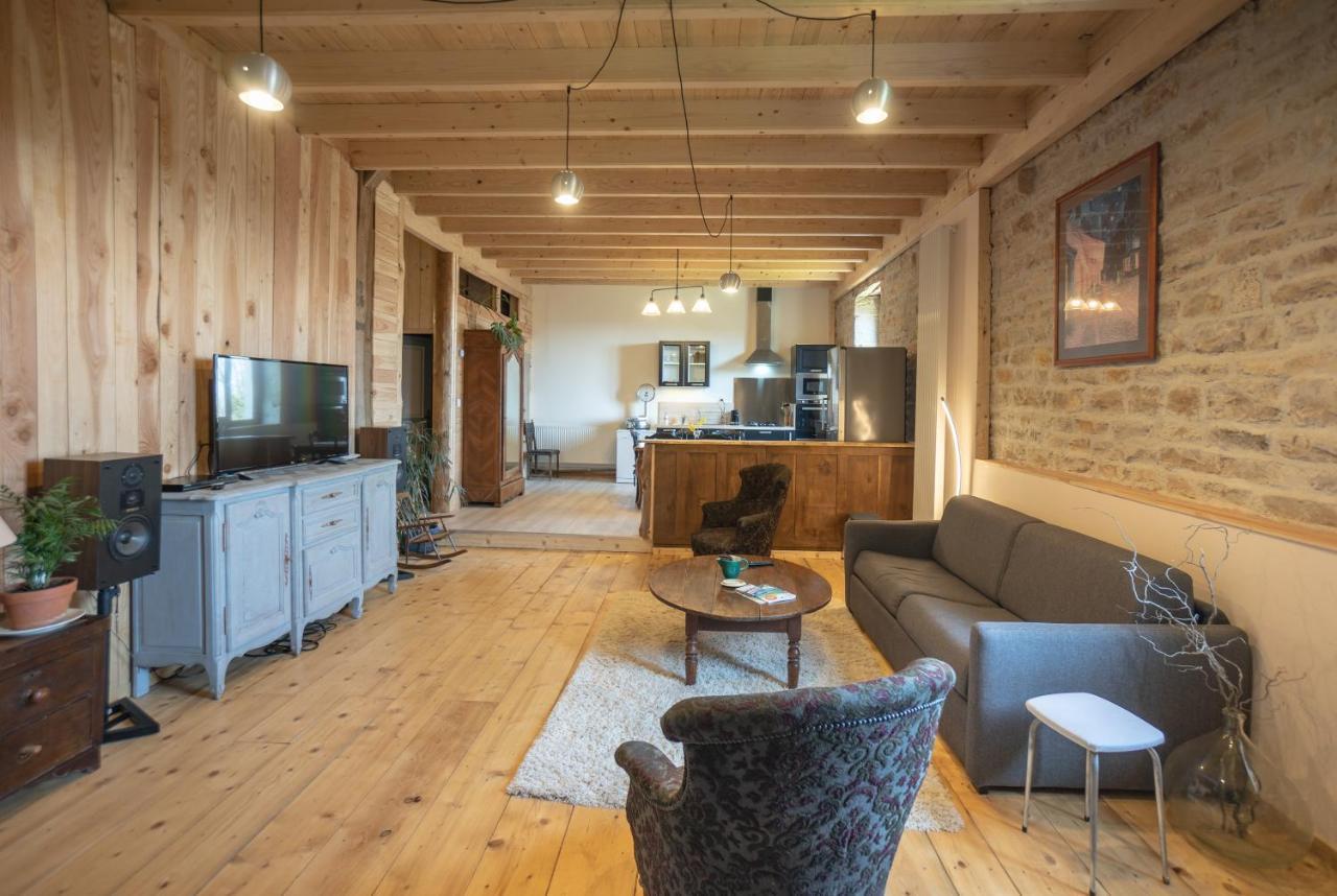 Appartement De Charme Dans Une Maison Isolee Presilly  Exteriör bild