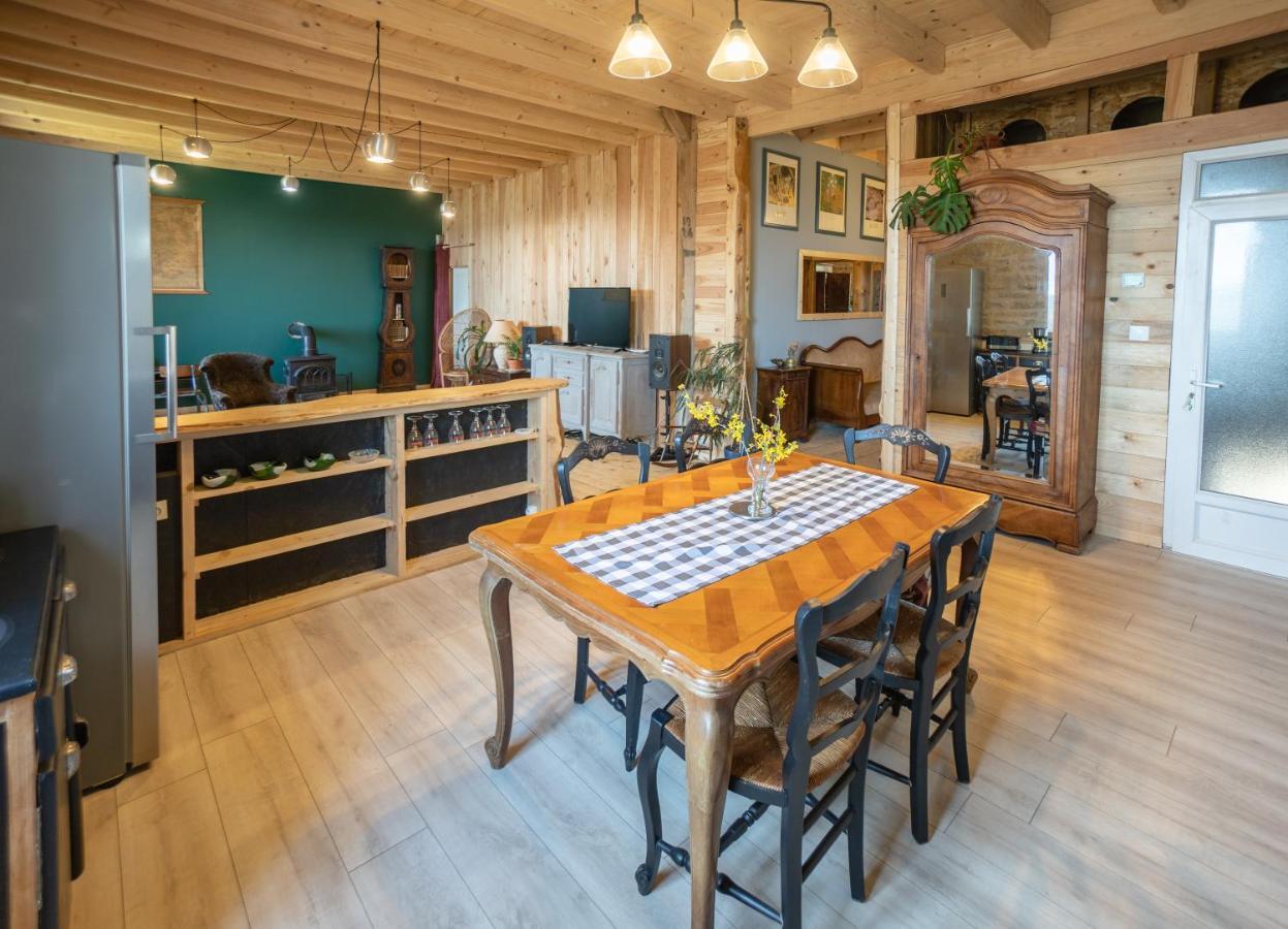 Appartement De Charme Dans Une Maison Isolee Presilly  Exteriör bild