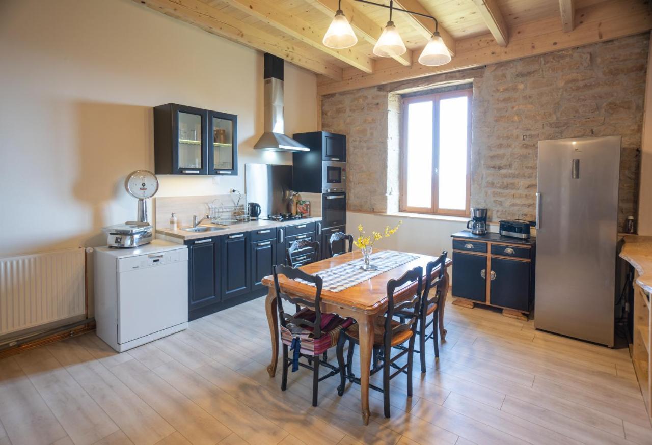 Appartement De Charme Dans Une Maison Isolee Presilly  Exteriör bild