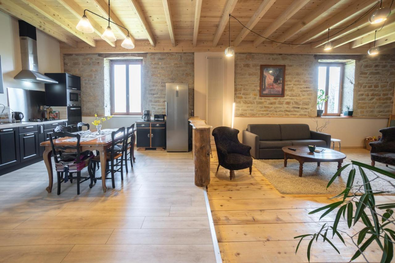 Appartement De Charme Dans Une Maison Isolee Presilly  Exteriör bild